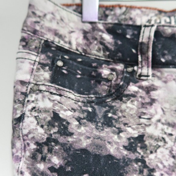 DKNY Crystal Print Multi Colored Jeggings 6 - Picture 6 of 10